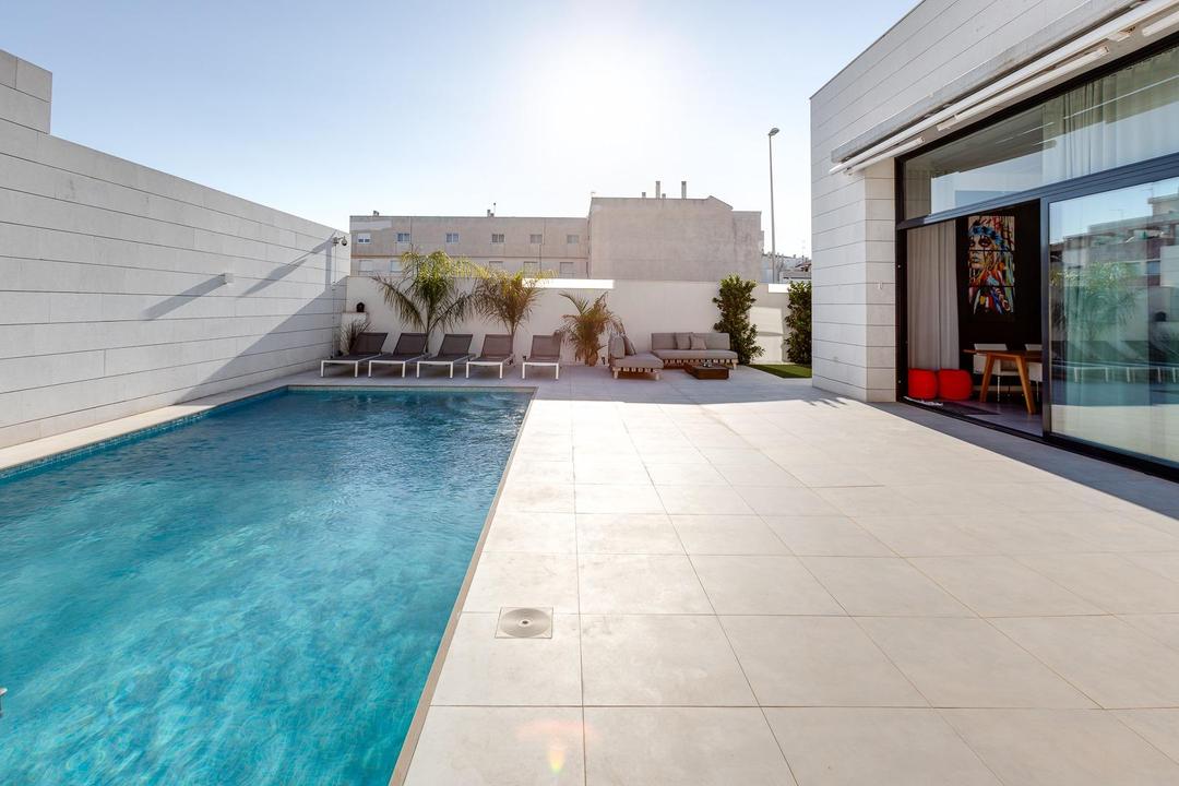 property gallery image 3